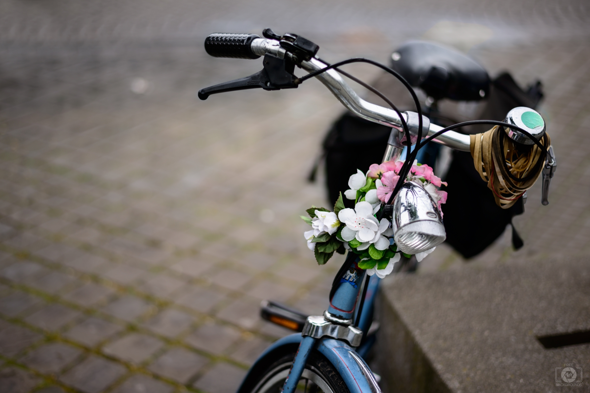 Bicycle with Flowers Background - High-quality Free Backgrounds