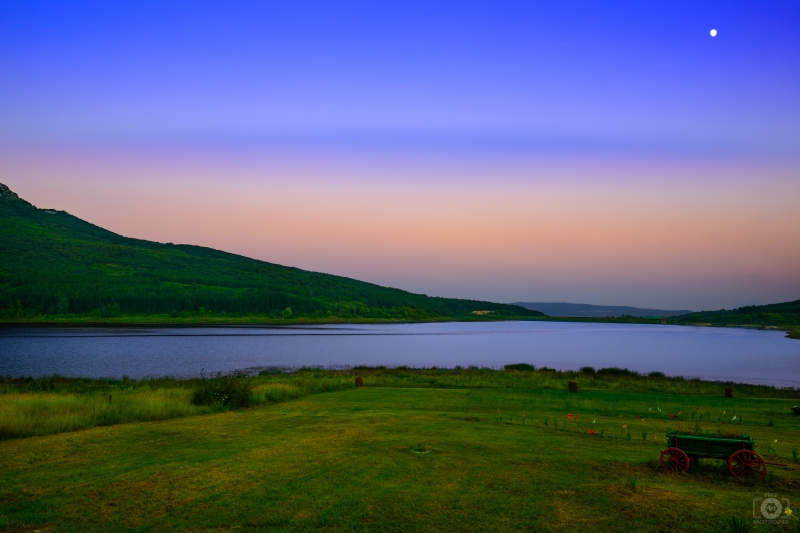 Evening Lake Background - High-quality free Photo in cattegory Landscapes / Backgrounds from FreeArtBackgrounds.com